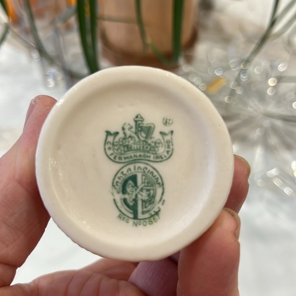 EUC Vintage Belleek Irish Pharian Porcelain Typha Spill vase - Picture 3 of 3